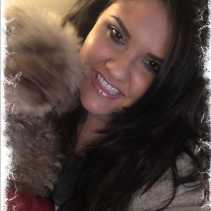 Meet your Posher, Alyssa